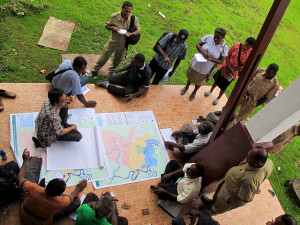 Workshops can be useful to improve collaboration on land-use planning. Photo: Mokhammad Edliadi/CIFOR 