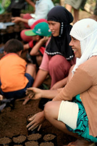 Women farmers from Borong Rappoa village, Bulukumba who participate in the group training. Photo: Enggar Paramita/ICRAF